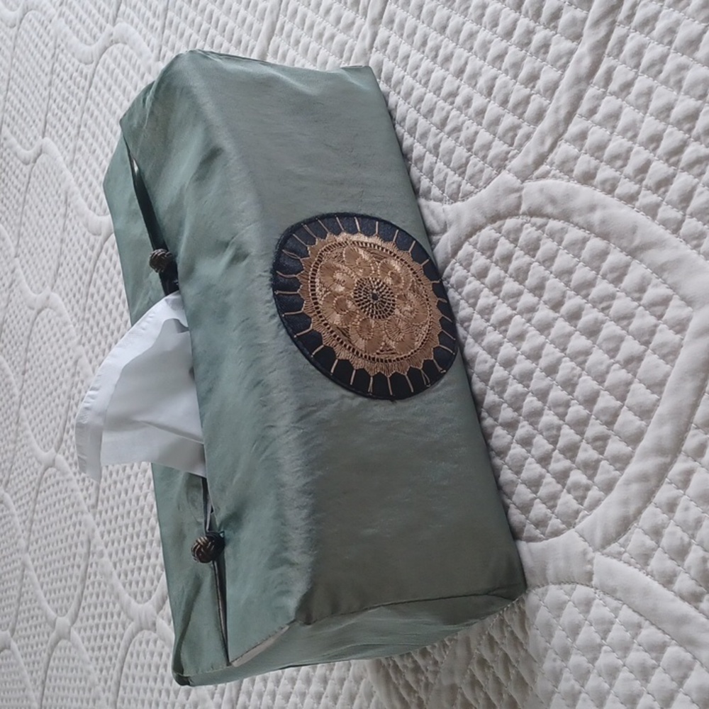 Silk Tissue Box Cover - NEW